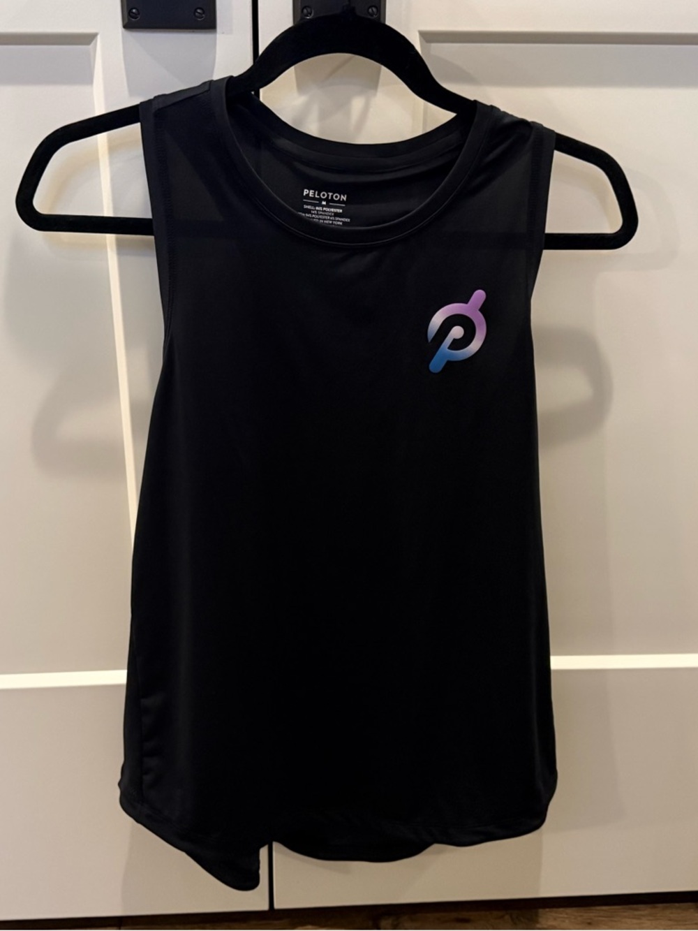 Peloton Women’s Black Tank with Purple-Blue Gradient Logo, Sz M